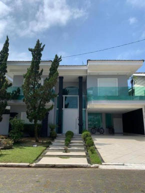 Casa em Guarujá-Jardim Acapulco